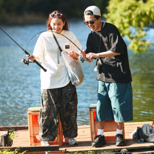프릭스스토어 난가 별주 에코 하이브리드 루즈핏 로고 티셔츠 2컬러 1482328800038