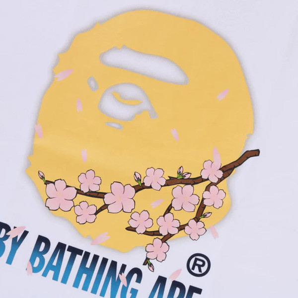 베이프 사쿠라 바이 배팅 에이프 반팔 티셔츠 2 2컬러 1L20110019