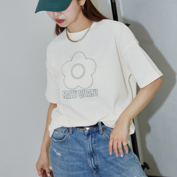 퍼블럭스XMARY QUANT 자수 와플 티셔츠 3컬러 3223375300007
