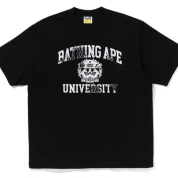 베이프 스프레이 프린트 칼리지 로고 릴렉스핏 티셔츠 3컬러 1L80110332