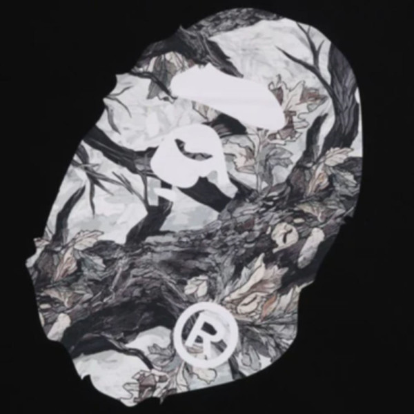 베이프 트리 엣지 카모 에이프 헤드 릴렉스핏 LS 티셔츠 2컬러 1L80111305