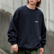 프릭스스토어 빅실루엣 원포인트 로고 라글란 슬리브 스핀들 스웨트 5컬러 1223248901264