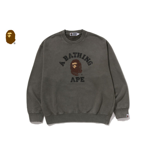 베이프 가먼트 다이 컬리지 릴렉스핏 크루넥 스웨트 셔츠 2컬러 1L80113308