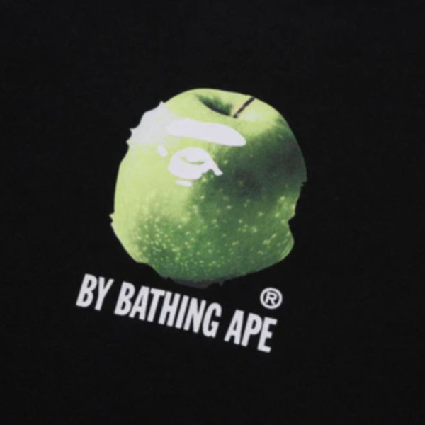 베이프 에플 그래픽 바이 베이씽 에이프 릴렉스핏 티셔츠 2컬러 1L80110308