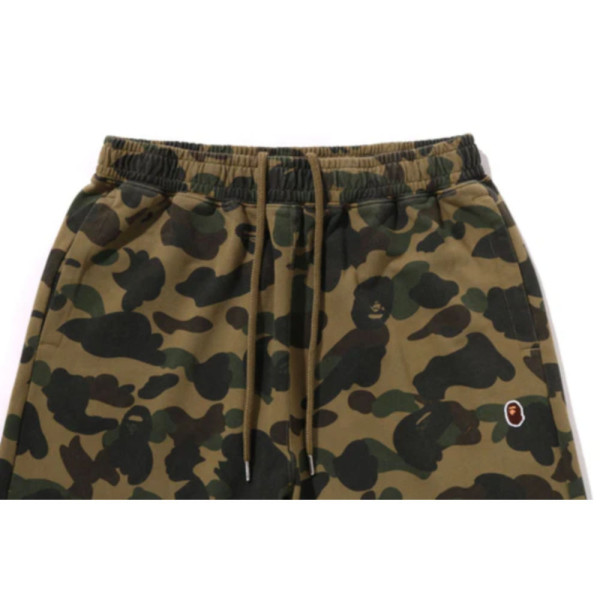 베이프 1ST 카모 원포인트 릴렉스핏 스웻팬츠 3컬러 1L80152320