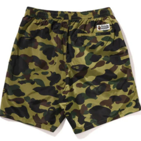 베이프 1ST 카모 배팅 에이프 로고 숏 팬츠 그린 1L30153335