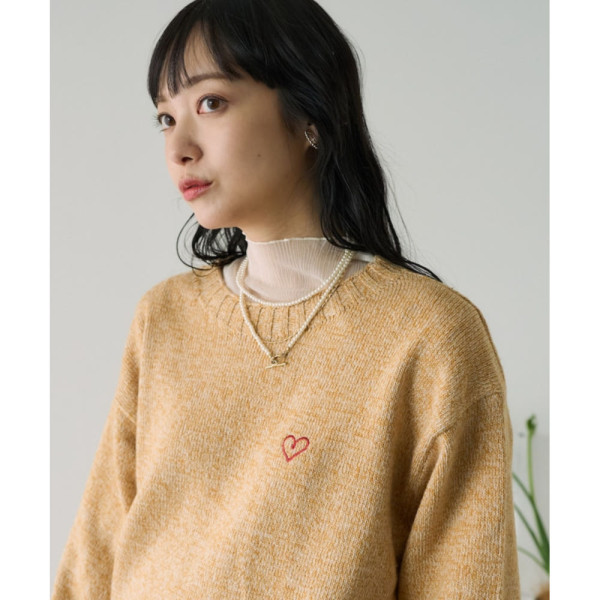 프릭스스토어 원포인트 하트자수 폭스혼방 니트 풀오버 3컬러 1132248902860