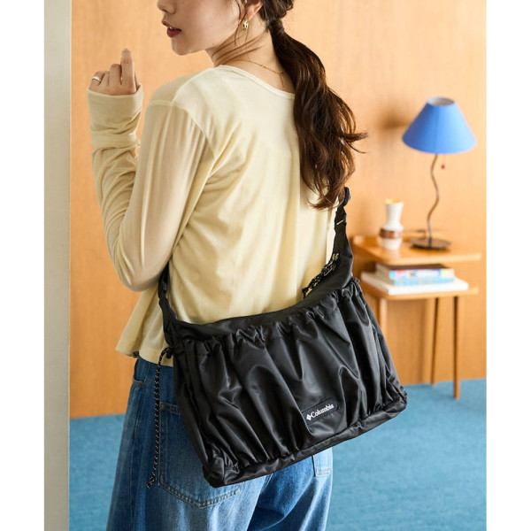 프릭스스토어 컬럼비아 별주 셔링 포켓 숄더백 1369129900009