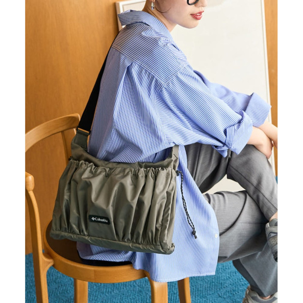 프릭스스토어 컬럼비아 별주 셔링 포켓 숄더백 1369129900009