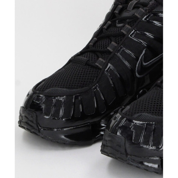 프릭스스토어 나이키 샥스 TL 남성 신발 블랙 1270199302069 AV3595-002